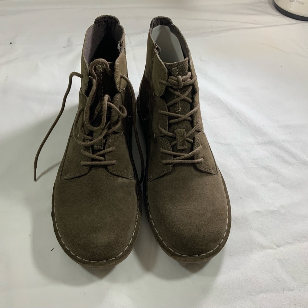 Clarks ankle boots-NWOT